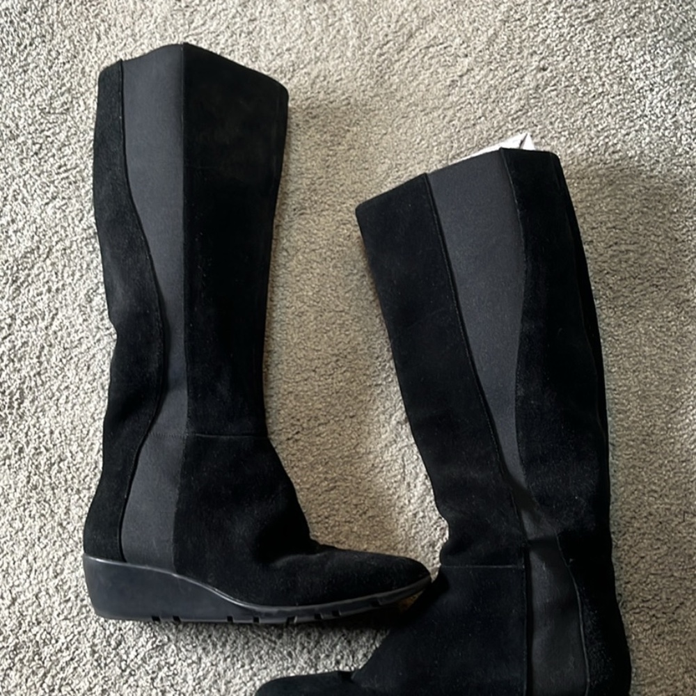 Black suede boots